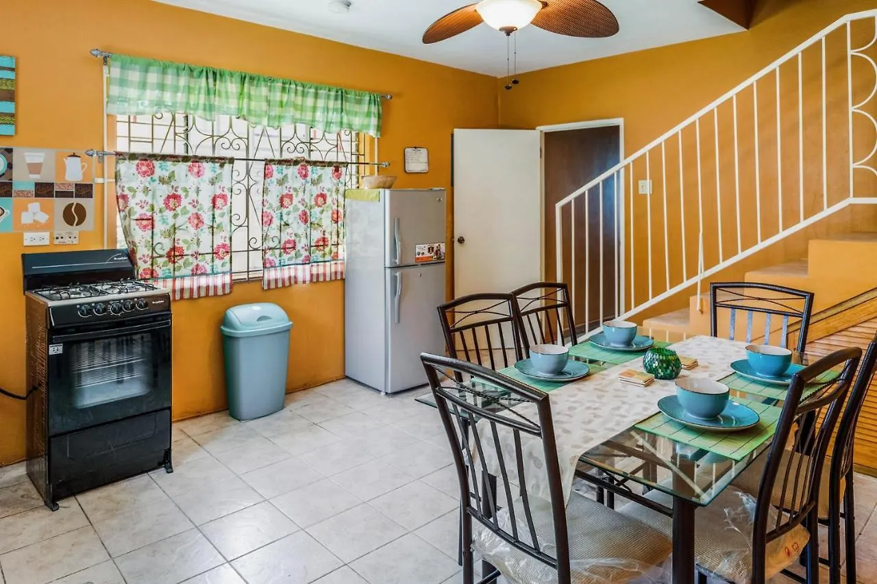 Yanceylargoestate 2Br Villa With Mountain Views Montego Bay Jamajka